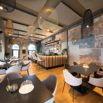 Les Amis.Lounge