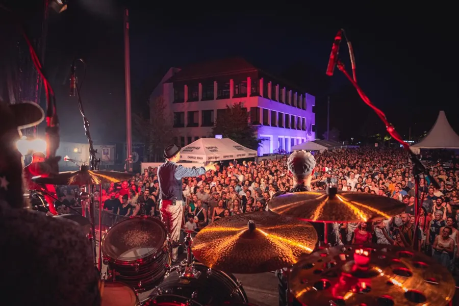 Musig i de Altstadt ist ein beliebtes Festival jeweils im August