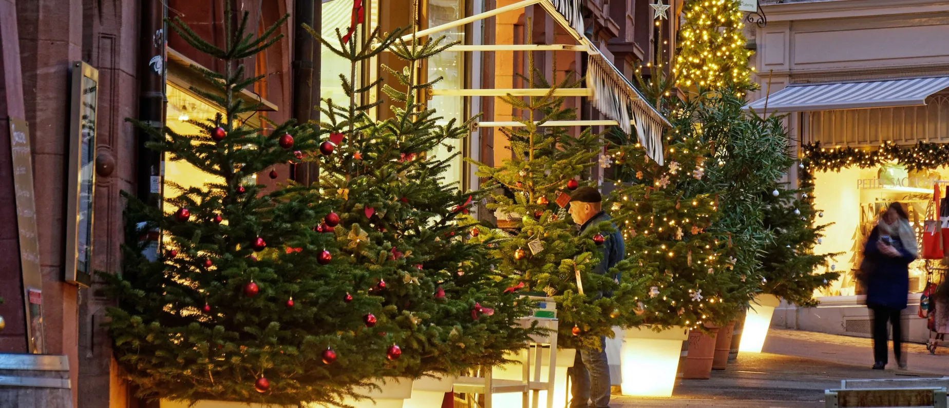 Christbäume Basel Gerbergässlein und
Rümmelinsplatz Xmas 2020