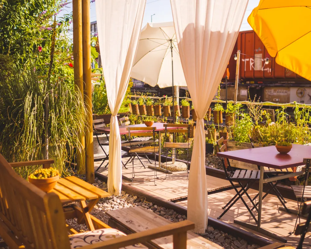 Direkt am Bahngleis – Il Giardino Urbano