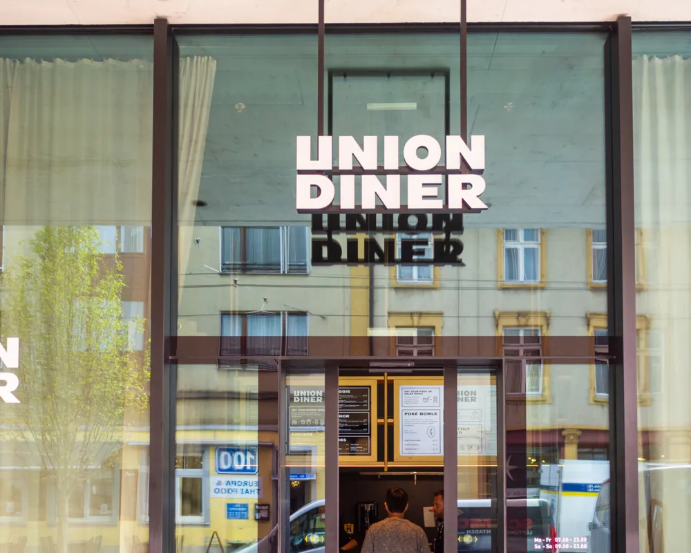 Union Diner | Meret Oppenheim