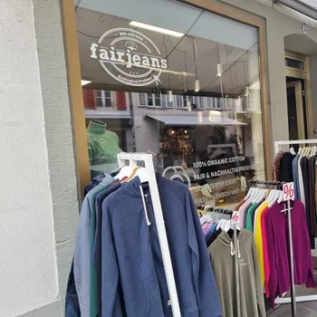 REVIVI / Fairjeans
