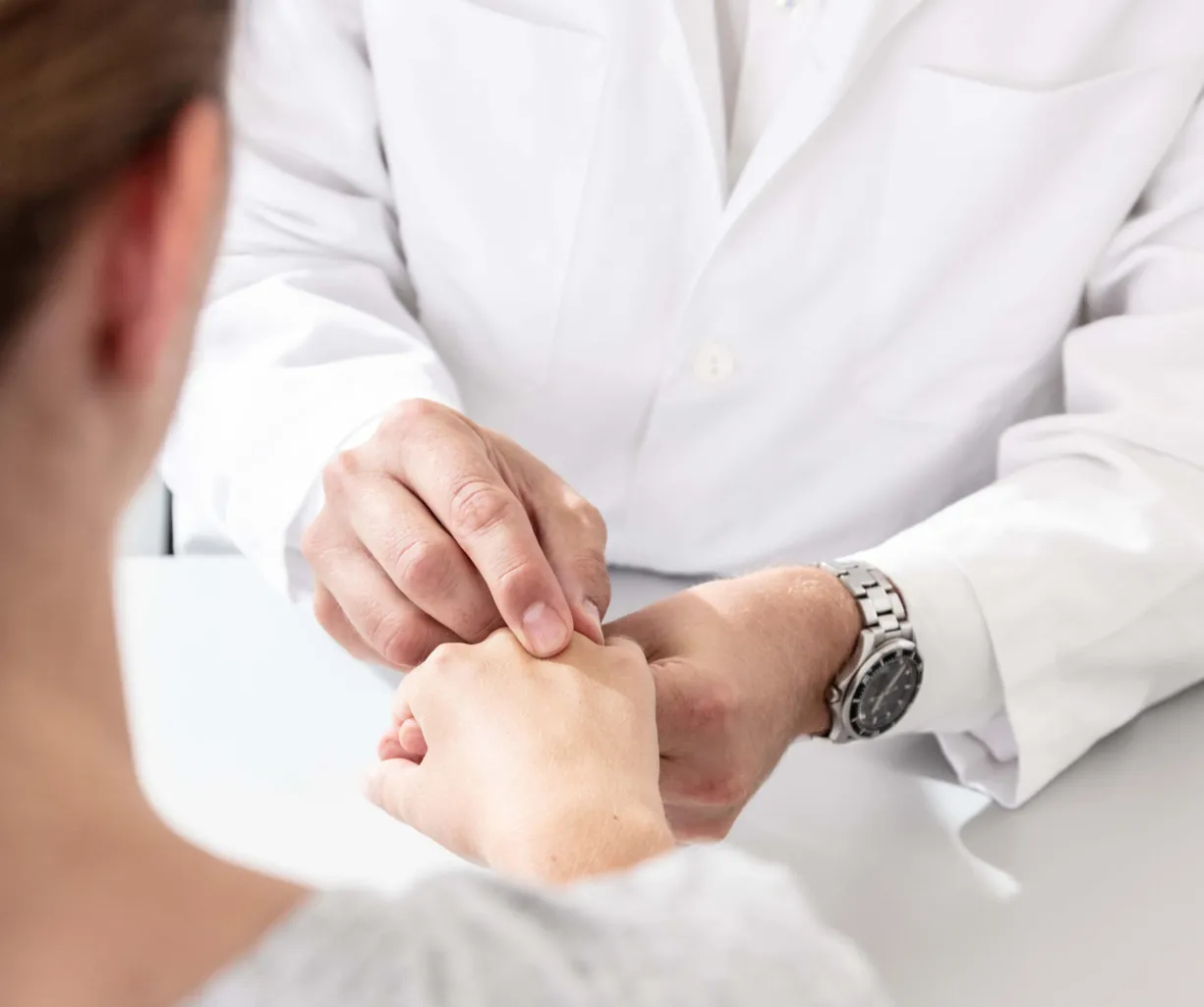 Rheumatalogie Untersuchung Hand