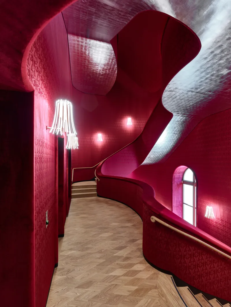 Falls du dir die neu gestalteten Räume von Herzog & de Meuron live ansehen möchtest: Ab ins Konzert!