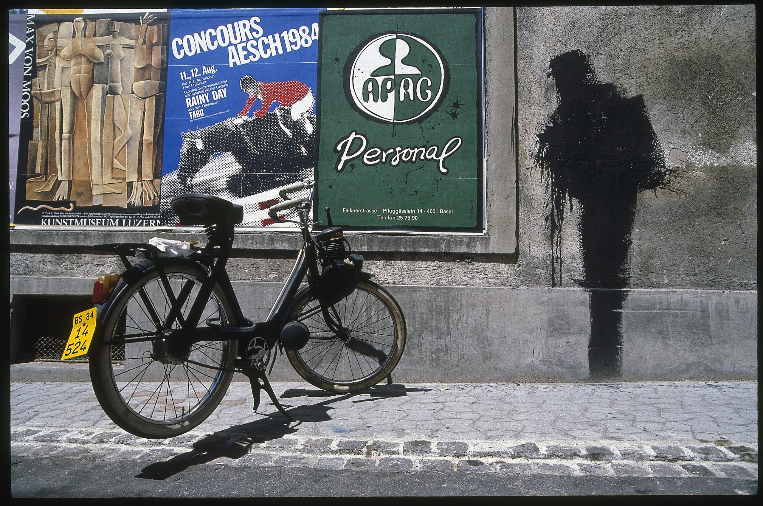 «Shadowman» am Dolderweg in Basel, fotografiert 1984 von Vera Isler. (© Vera Isler)