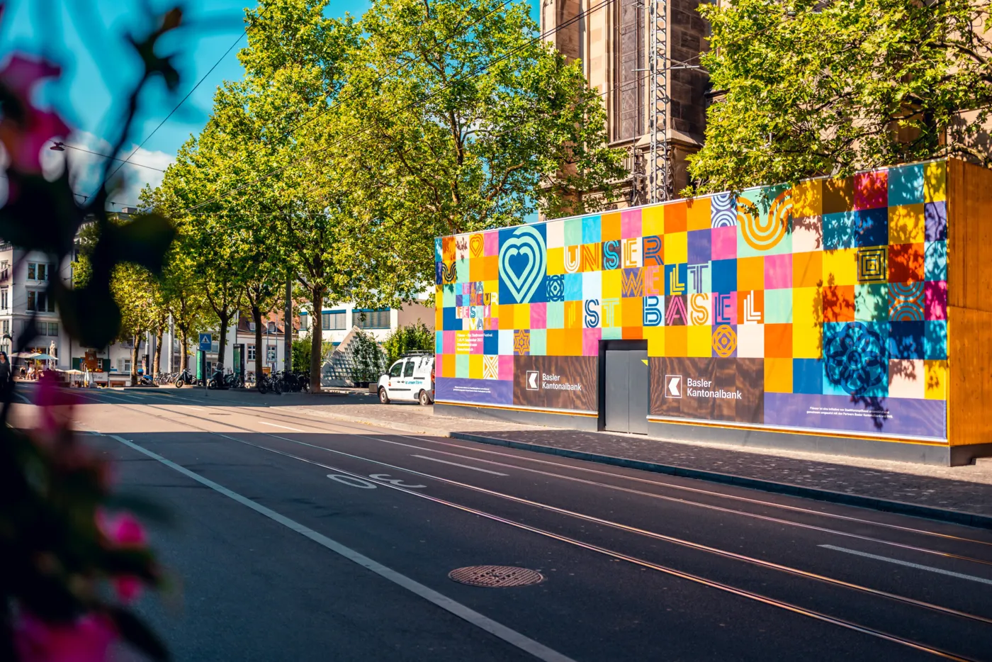 An den Abenden vom 7., 8. und 9. September 2023 kommt an der Elisabethenstrasse alles zusammen, was wir an Basel lieben. Entdecke neue lokale Brands, nimm an Workshops teil und gestalte unter Anleitung der Macherinnen und Profis dein individuelles Life...