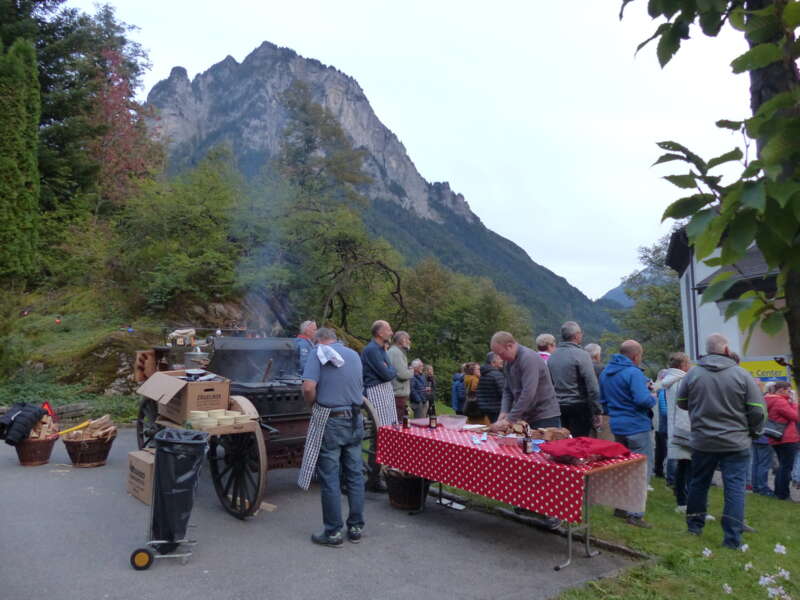 Suppe und Süsses aus dem Weschhiisli