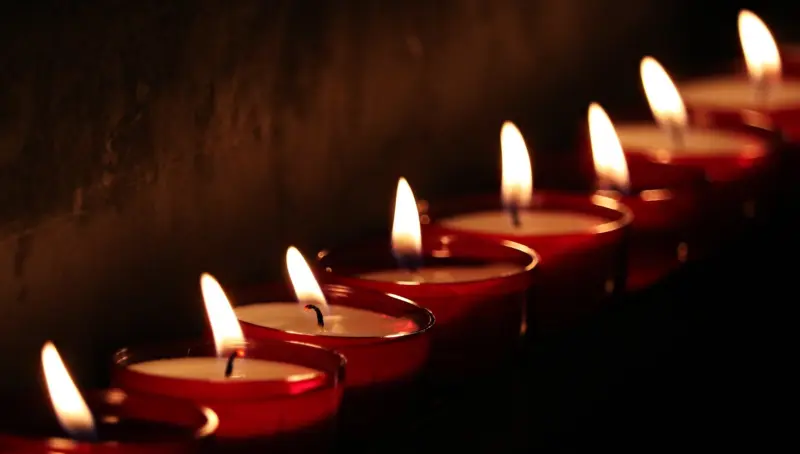 Persönliches Gebet begleitet von Gesängen aus Taizé, Programmbeginn
