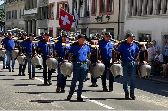 Einzug der Trychler vom Burghorn